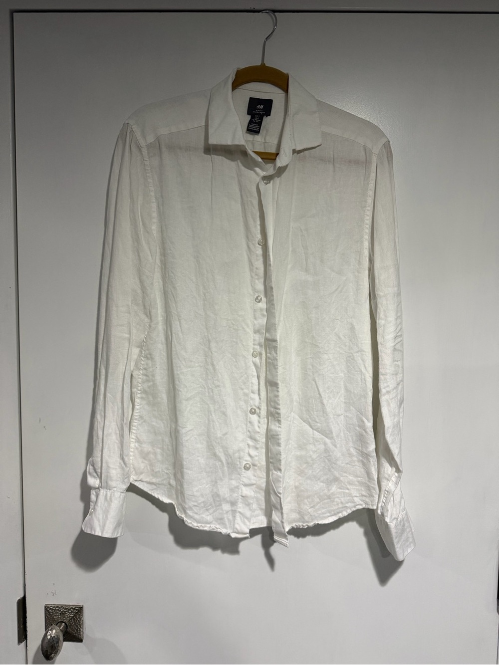 H&M Men's White Long-Sleeve Linen Button-Down Shirt